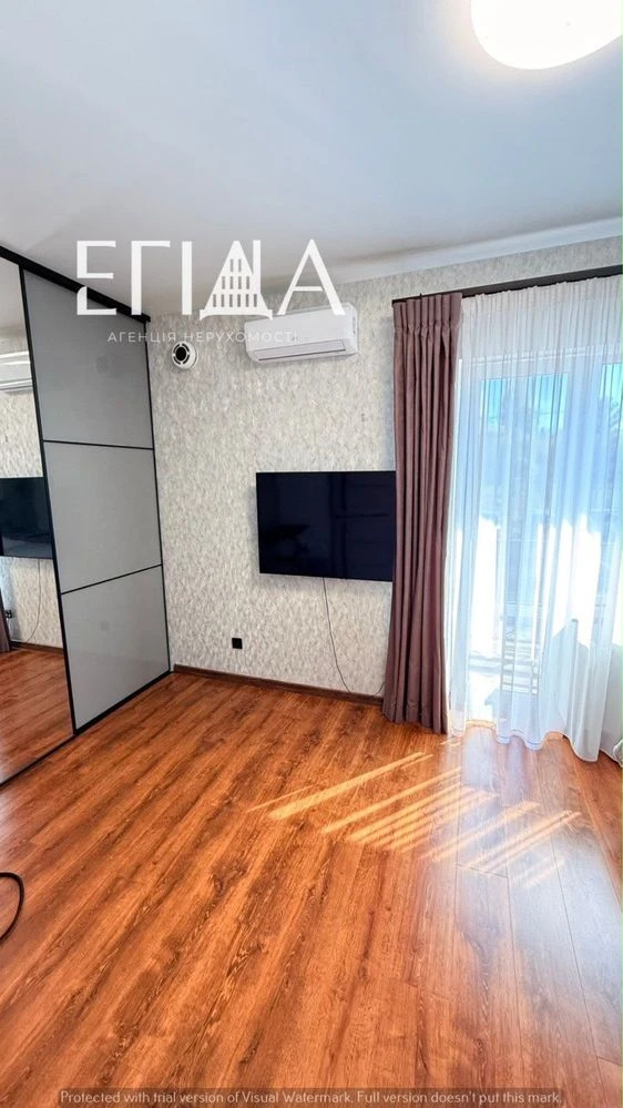 Таунхаус 90 м², ЯКИЙ  САМ допомагає ОПЛАЧУВАТИ  електроенерг