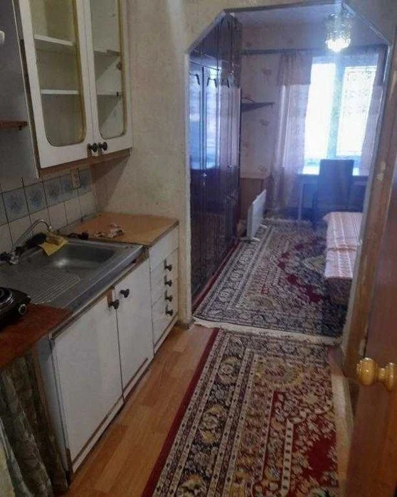 У продажу однокімнатна малогабаритна квартира