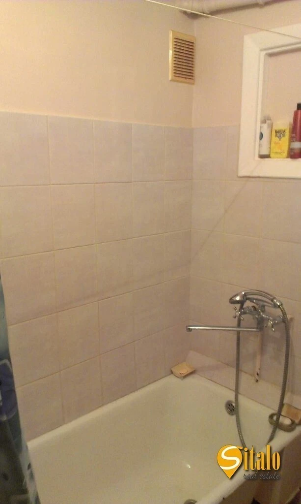 Продаж 3-кімнатної квартири 60.44 м², Братиславська вул., 4