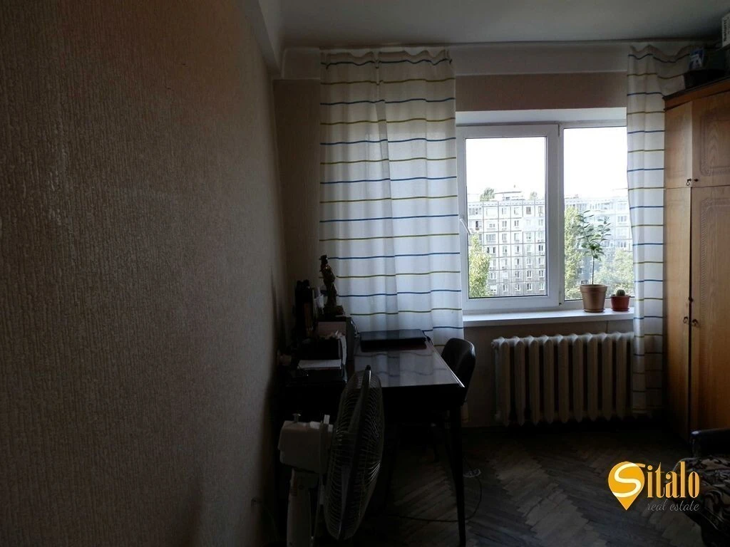 Продаж 3-кімнатної квартири 60.44 м², Братиславська вул., 4