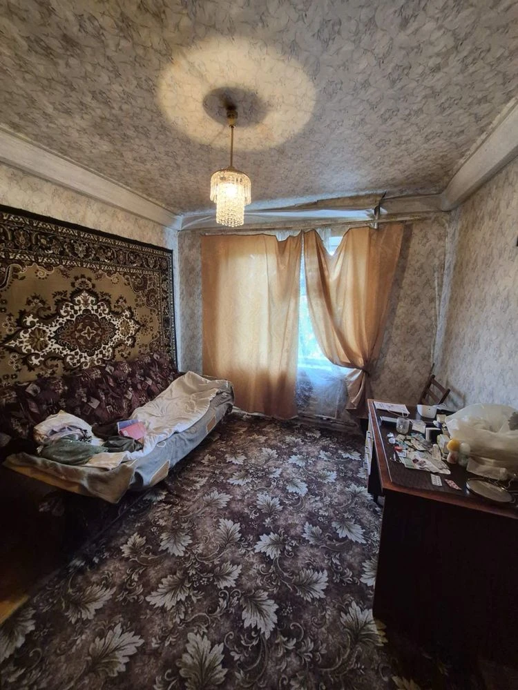 Внимание квартира под ремонт .2 ком.кв ул.Светлая