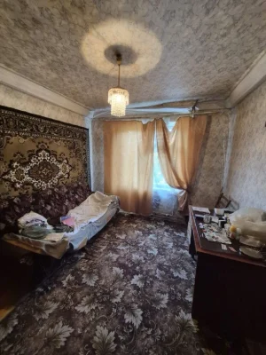Внимание квартира под ремонт .2 ком.кв ул.Светлая