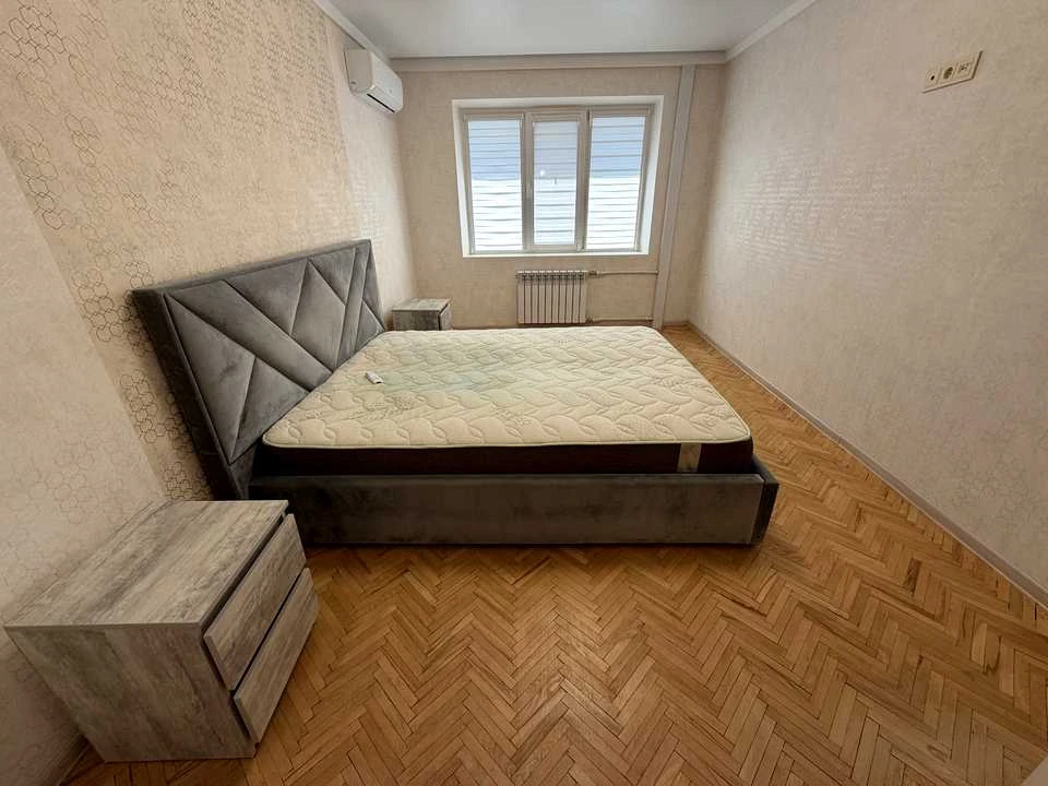 Квартира. Київ, Ореста Левицького вул.
