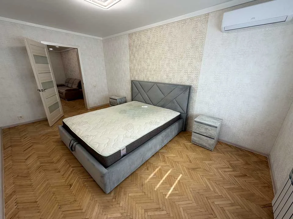 Квартира. Київ, Ореста Левицького вул.