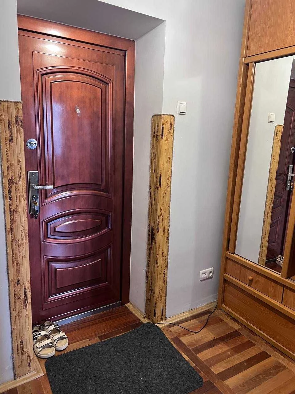 Продаж 1км.квартири, вул. Окуневського (ближній центр)