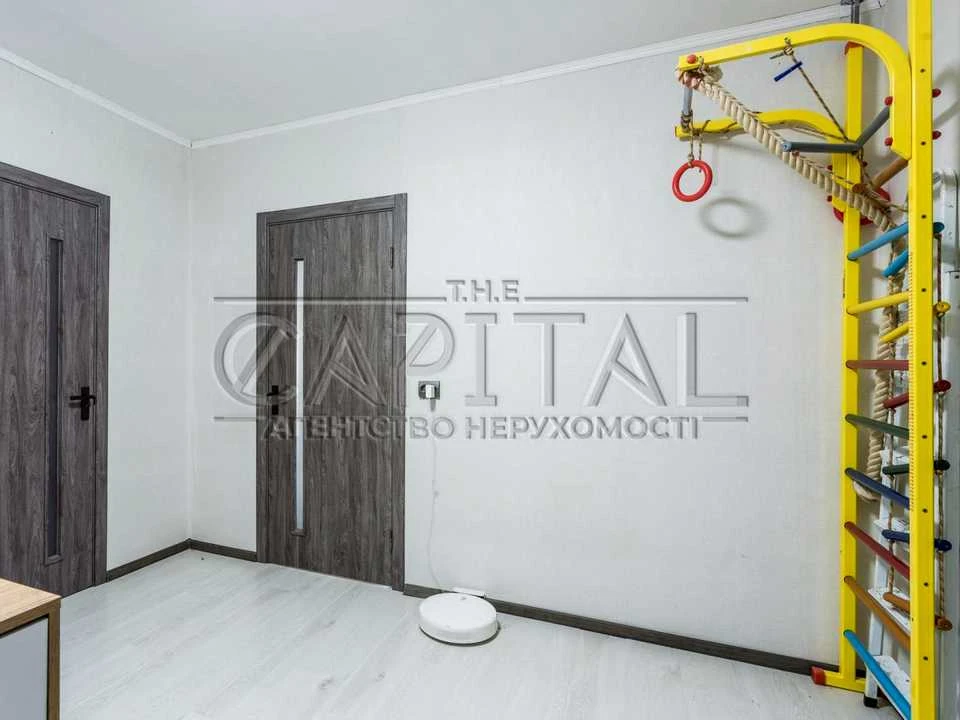 Квартира. Київ, Сергія Данченка вул.
