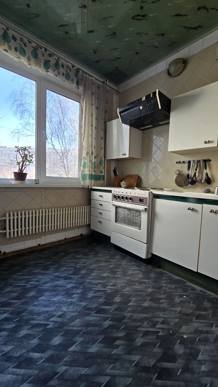 Продам! 3-х комнатную квартиру.пр. Л. Свободы