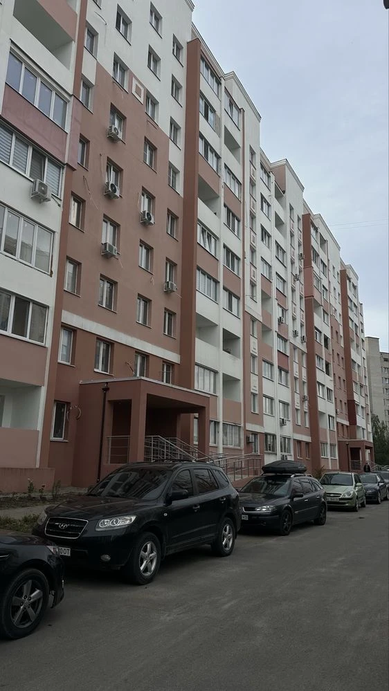 Видовая двухкомнатная квартира рядом с метро Академика Павло