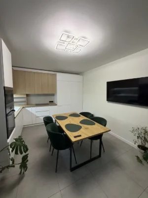 ГОЛЛІВУД! Продаж Дизайнерської 2 кімн.кв по вул Лісовій