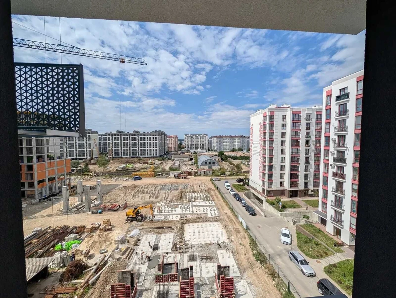 Продаж 1 км квартири з балконом в готовому будинку ЖК URBN,