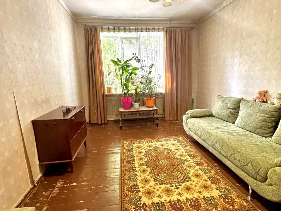 Квартира. Одеса, Середньофонтанська вул.