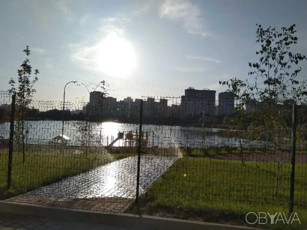 I will sell 2 rooms near the metro complex Lebedyny Revutskogo, 40g (met