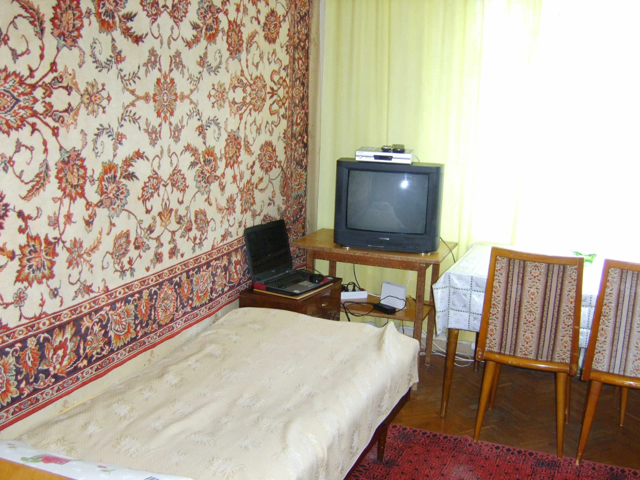 Продам 2-кімнатну квартиру біля метро Лук'янівська, вул. Гер