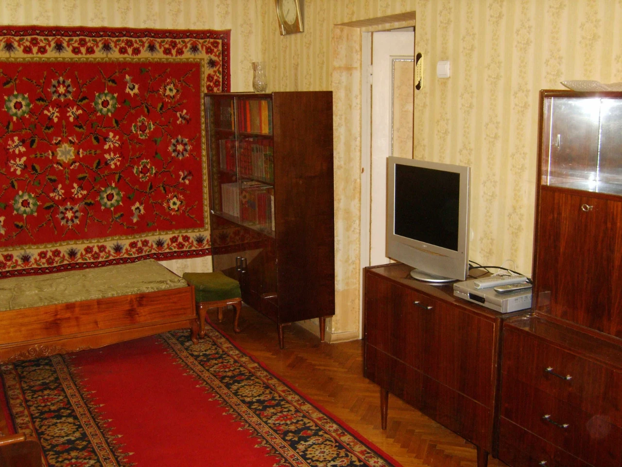 Продам 2-кімнатну квартиру біля метро Лук'янівська, вул. Гер
