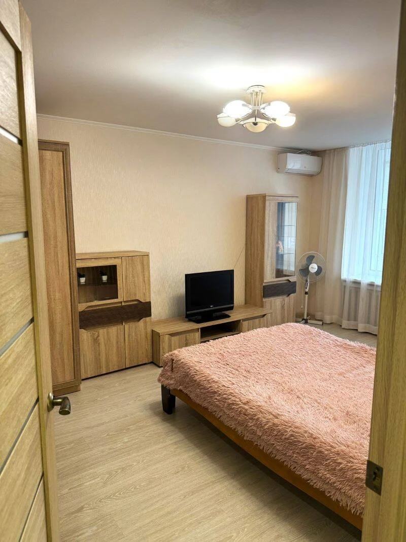 1 ком. квартира ул. Шептицкого, 7. метро Левобережная 10 мин