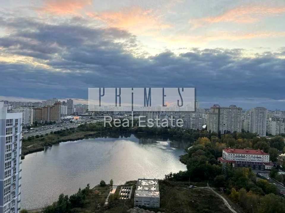 Квартира. Київ, Ревуцького вул.