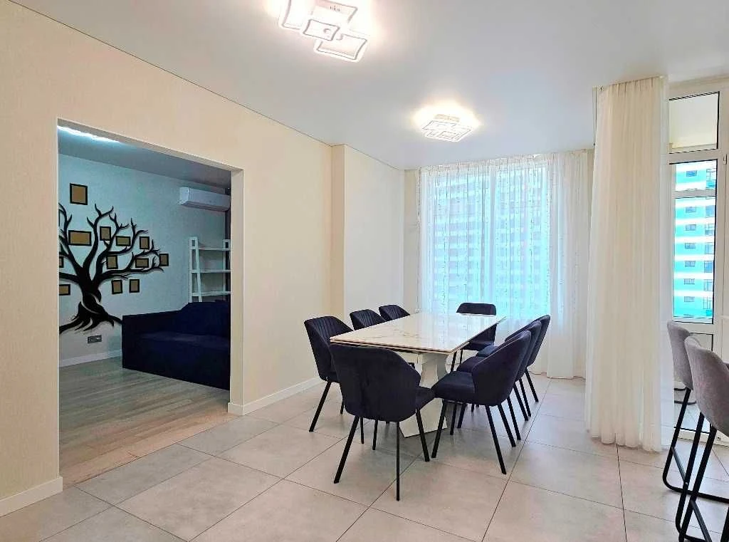 Без комісії. Продаж сучасної 3-кімнатної квартири 96 м.кв. з