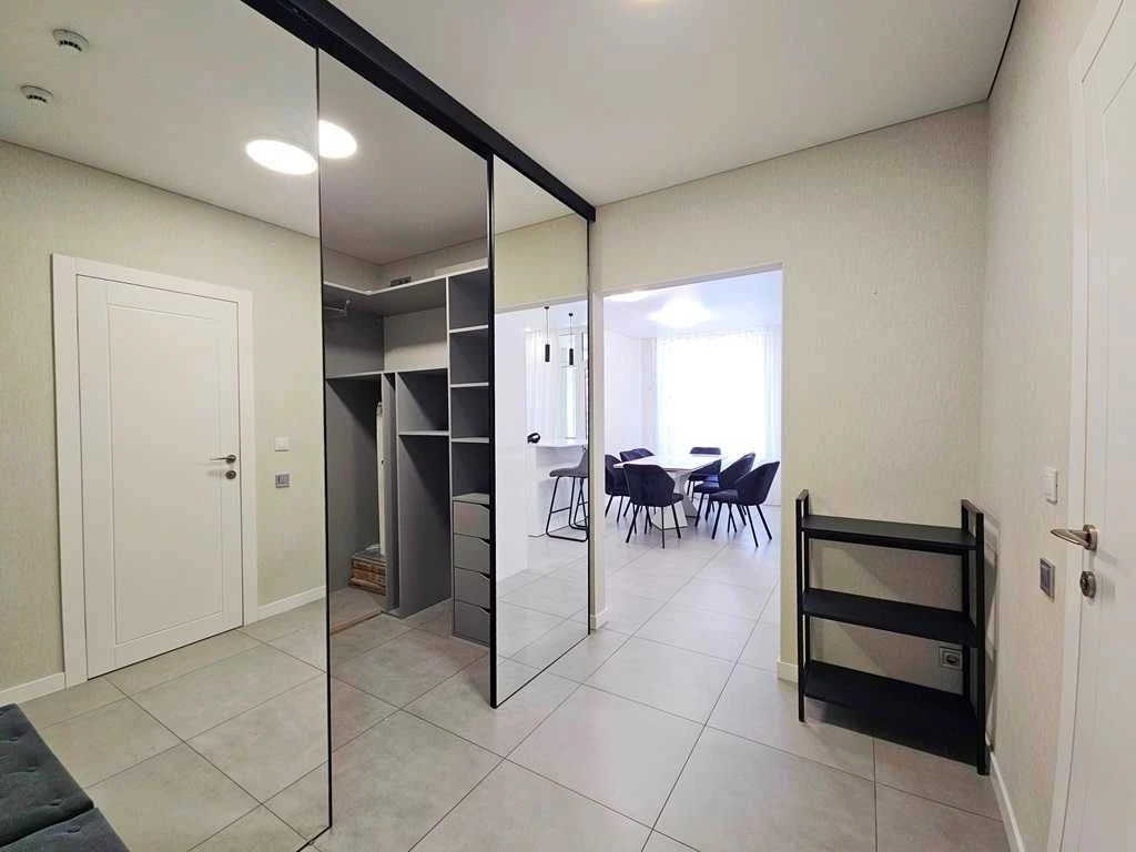 Без комісії. Продаж сучасної 3-кімнатної квартири 96 м.кв. з