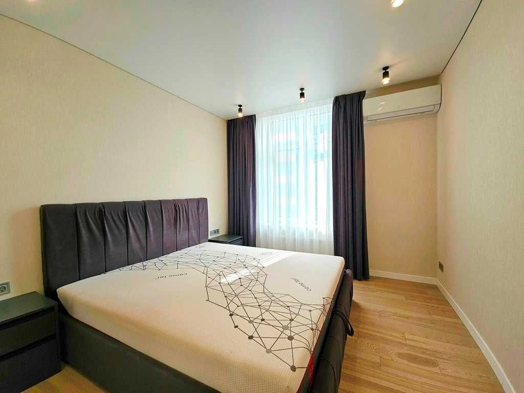 Без комісії. Продаж сучасної 3-кімнатної квартири 96 м.кв. з