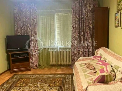 Квартира. Київ, Драгоманова вул.