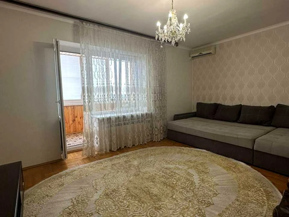 Квартира. Київ, Драгоманова вул.