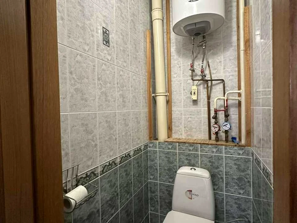 Квартира. Київ, Драгоманова вул.