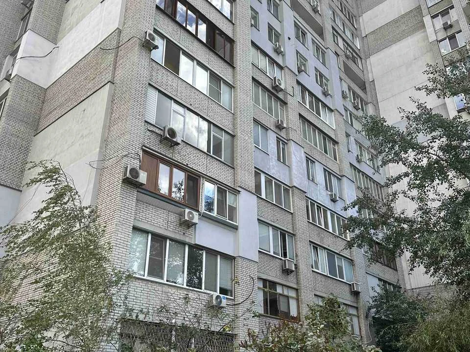 Квартира. Київ, Драгоманова вул.