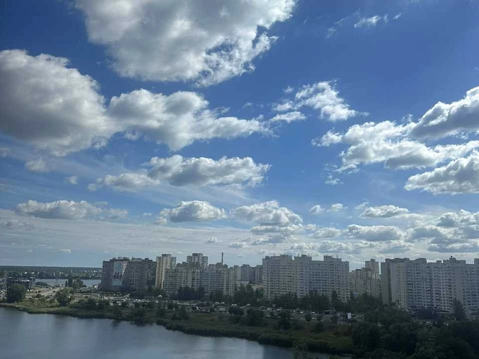 Квартира. Київ, Драгоманова вул.