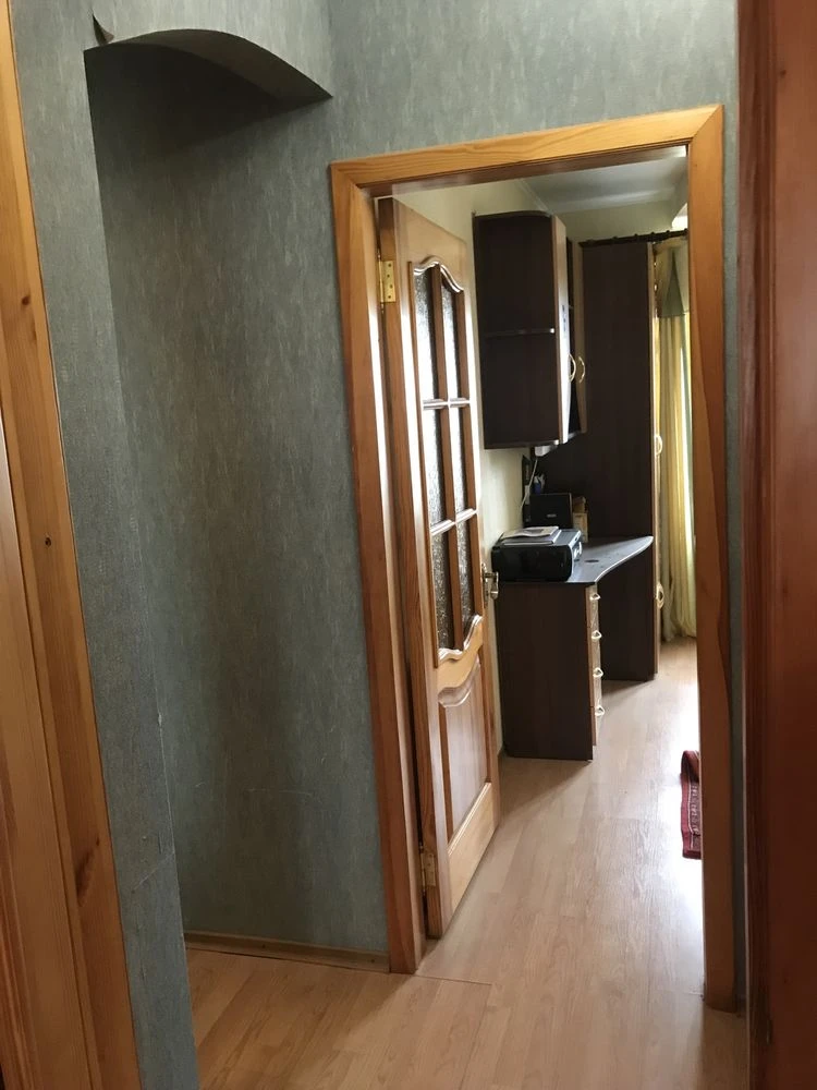Продаж квартири 3к мебльована