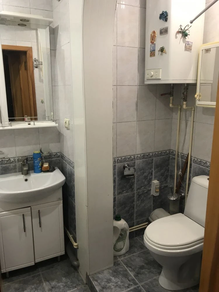 Продаж квартири 3к мебльована