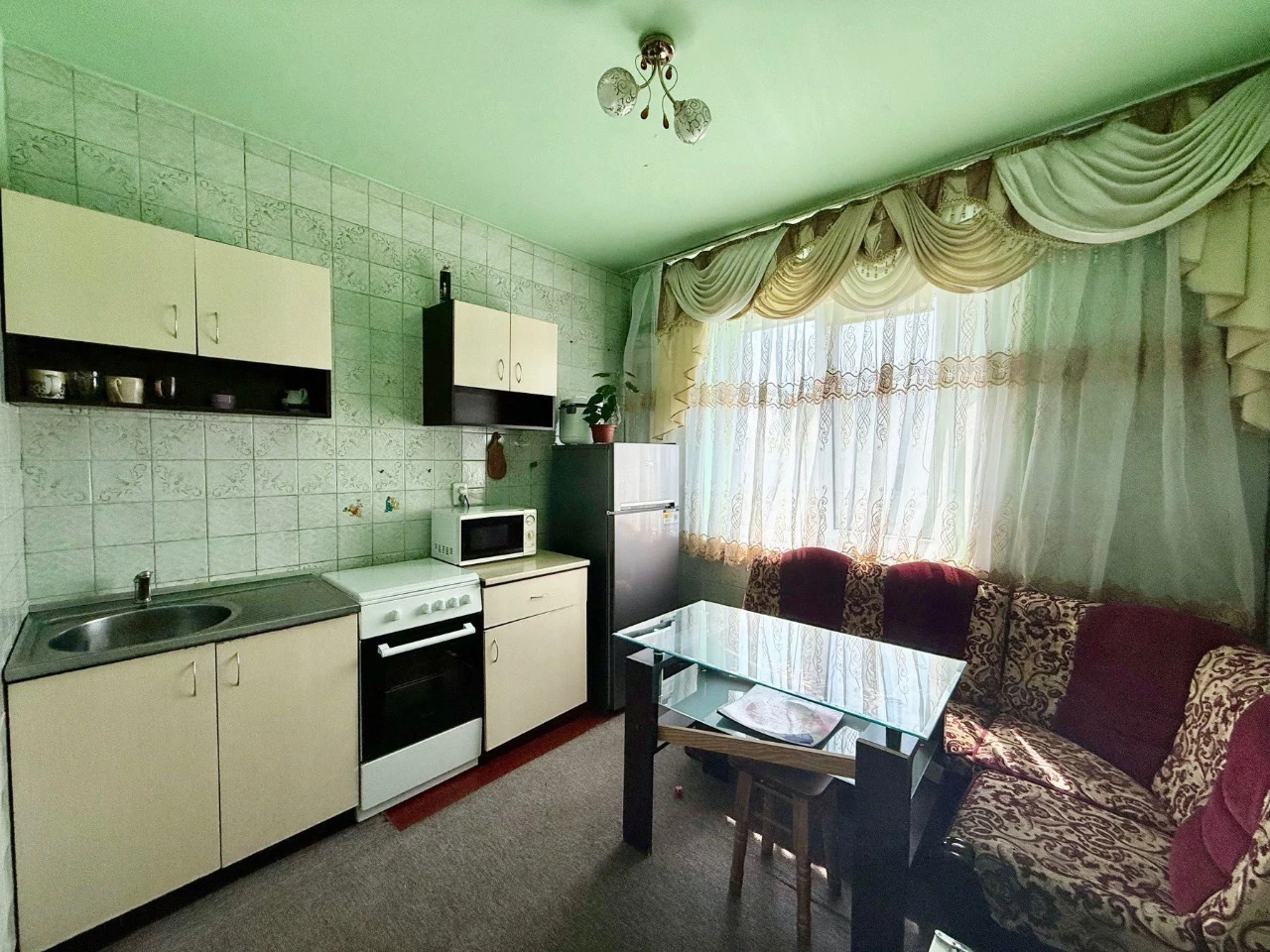 Продаж 2 кімнатна квартира пр. Червоної Калини (Санта -Барба