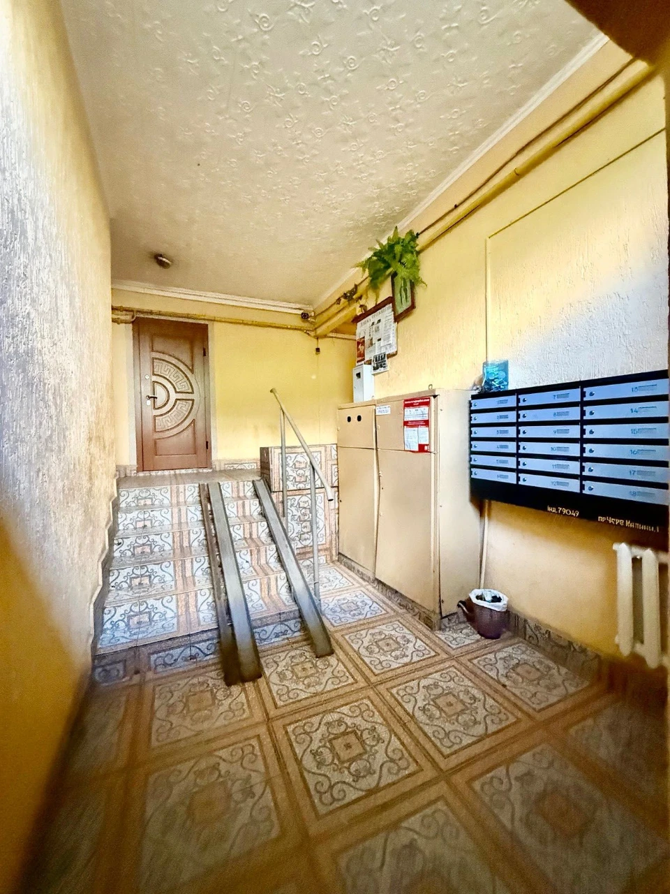 Продаж 2 кімнатна квартира пр. Червоної Калини (Санта -Барба