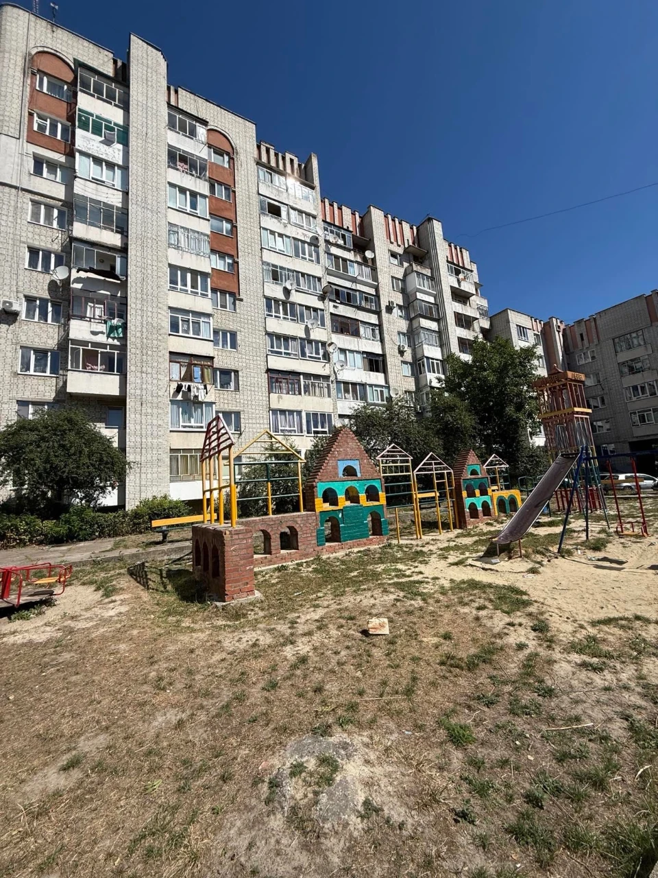 Продаж 1 кімнатна квартира вул.Хоткевича(верхній Шувар)цегля