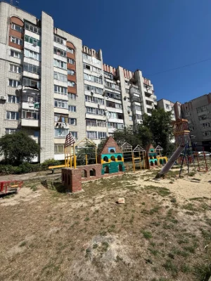 Продаж 1 кімнатна квартира вул.Хоткевича(верхній Шувар)цегля