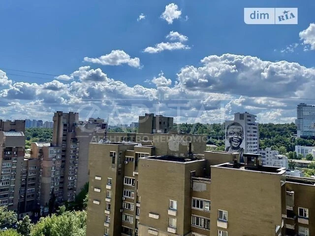 For sale 1-room apartment 54 sq. m. on Antonovycha St. 83 • ID 34661