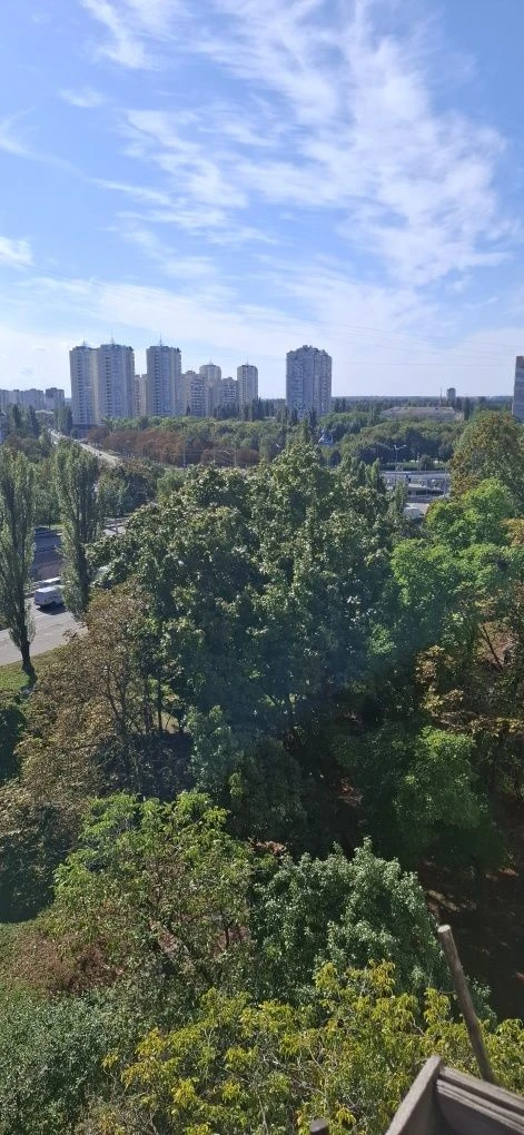 продам квартиру р-н Колибриса