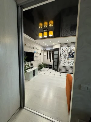Продам 2х квартиру  Титова