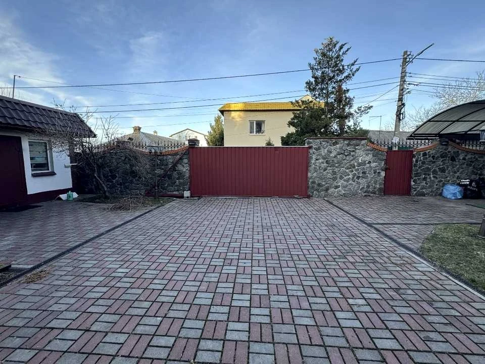 Будинок. Київ, Армійська вул.