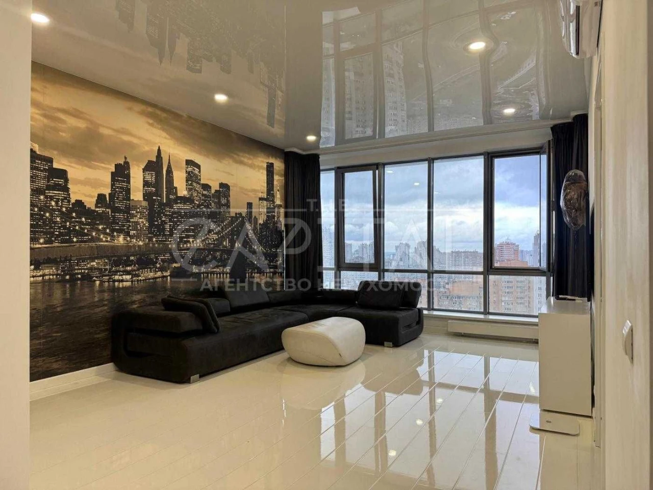 Продаж видової квартири в элітному ЖК RiverStone вул. Труска
