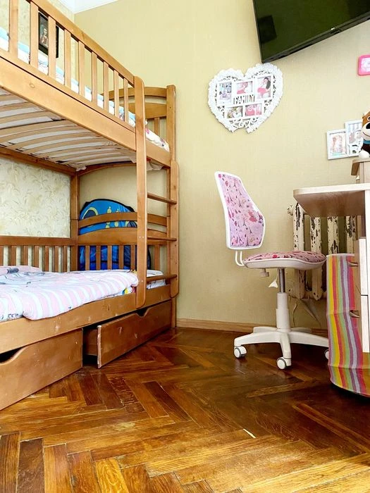 Продам 2 кім квартиру Лиса Гора ,коло тролейбуса