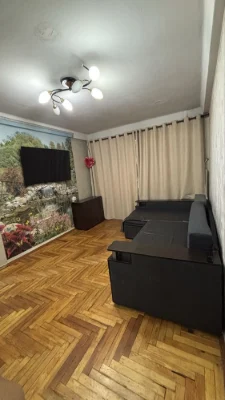 Продам 2х комнатную квартиру на комосе