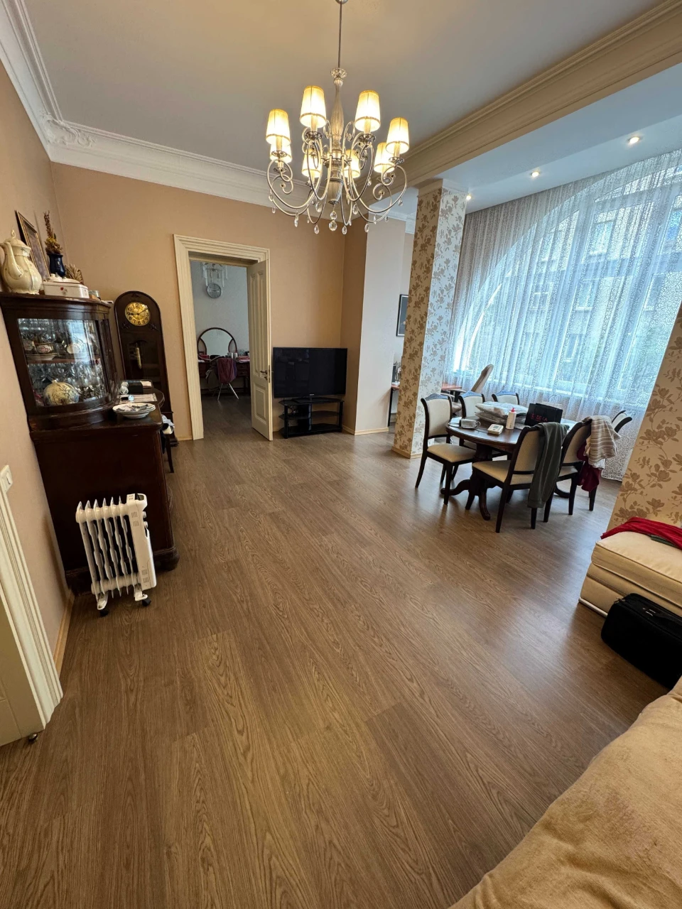 Продаж 5 кімнатної квартири по вул. Київська, 150 м.кв, укри