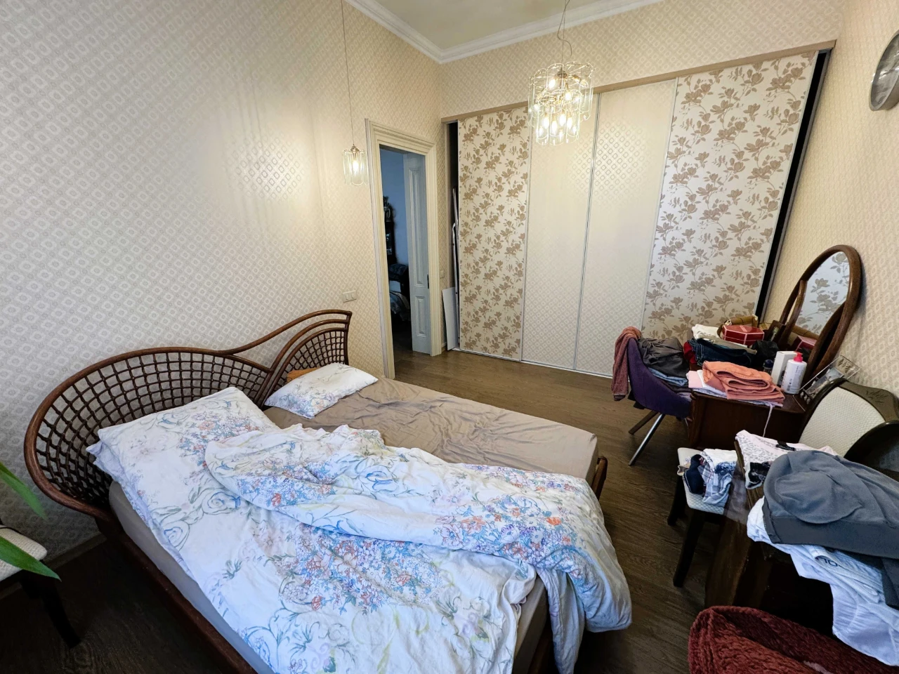 Продаж 5 кімнатної квартири по вул. Київська, 150 м.кв, укри