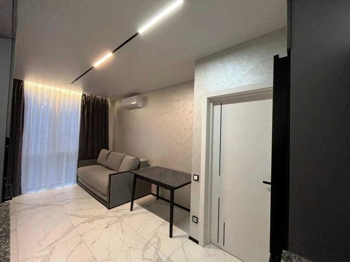 Продаж 1-к. квартири 39/23/15м² ЖК Щасливий вул. Бігова 1089