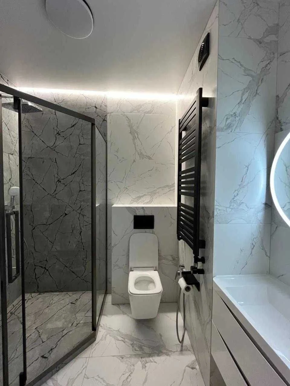 Продаж 1-к. квартири 39/23/15м² ЖК Щасливий вул. Бігова 1089