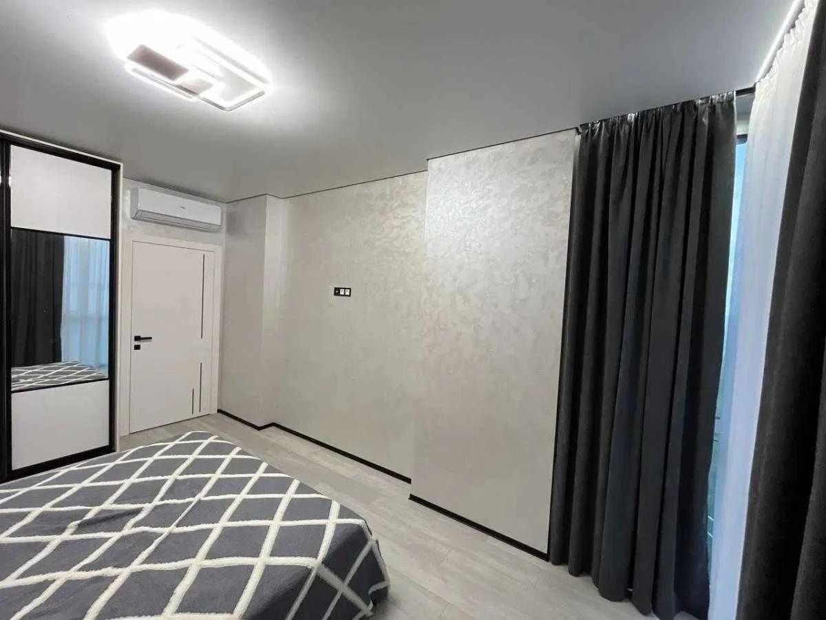 Продаж 1-к. квартири 39/23/15м² ЖК Щасливий вул. Бігова 1089