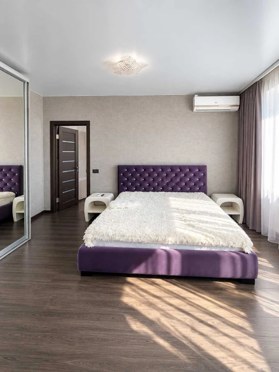 Продаж 2-кімнатної квартири з видом на Дніпро в ЖК «Зарічний