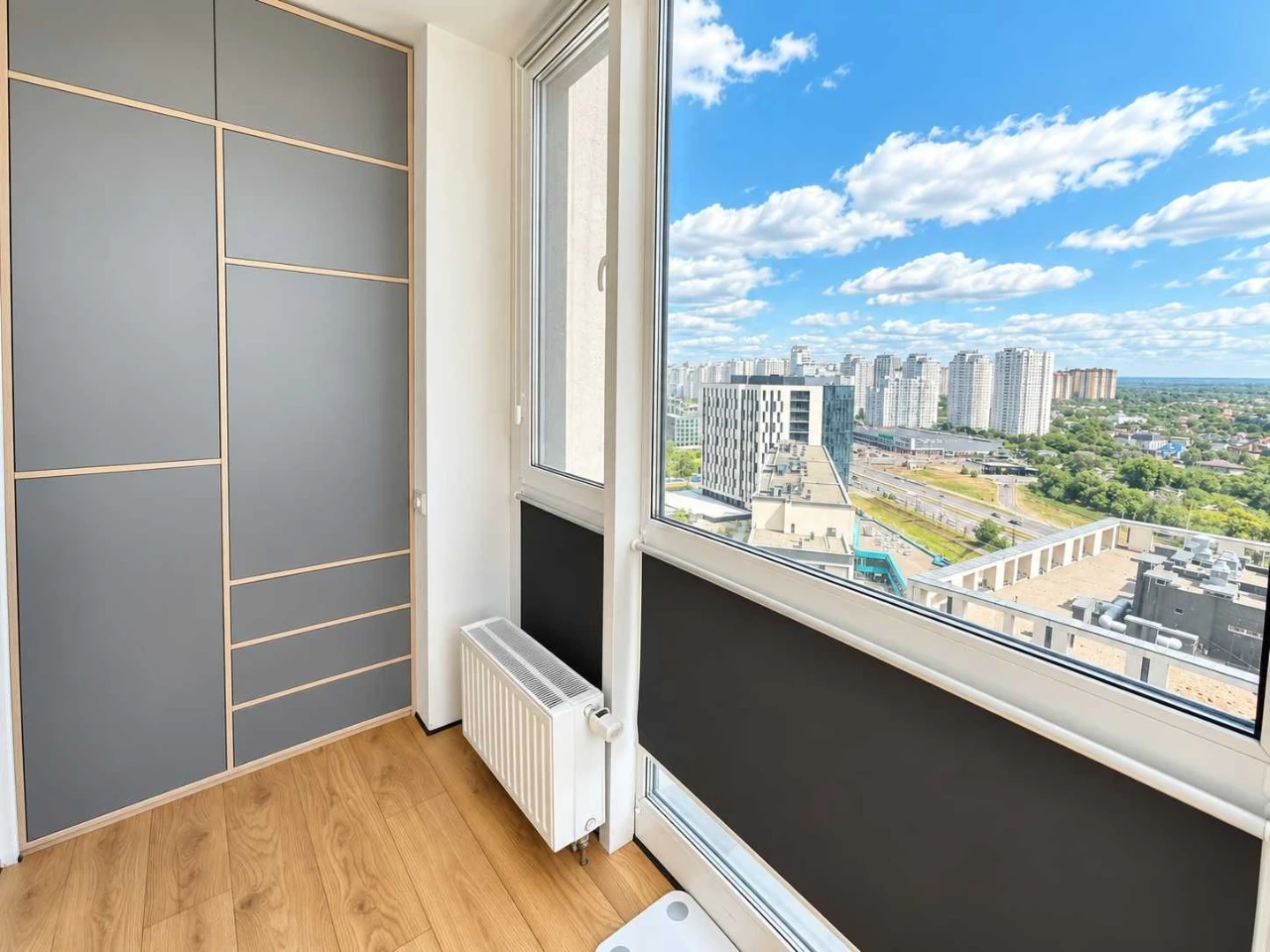 Продаж видової 2-кімнатної квартири в ЖК «Славутич», вул. За