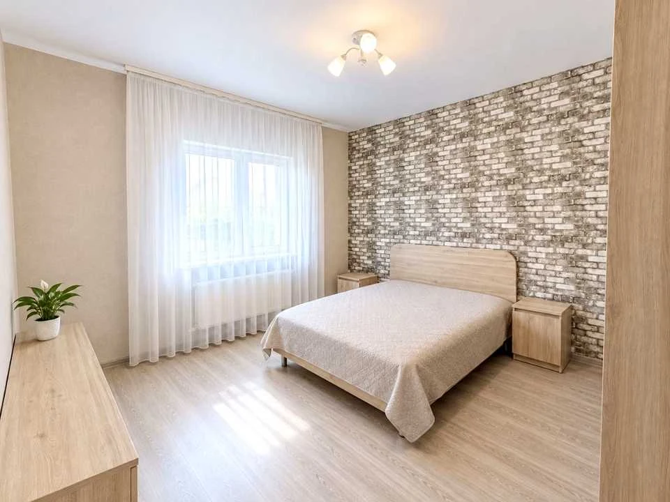 Будинок. Київ, Армійська вул.