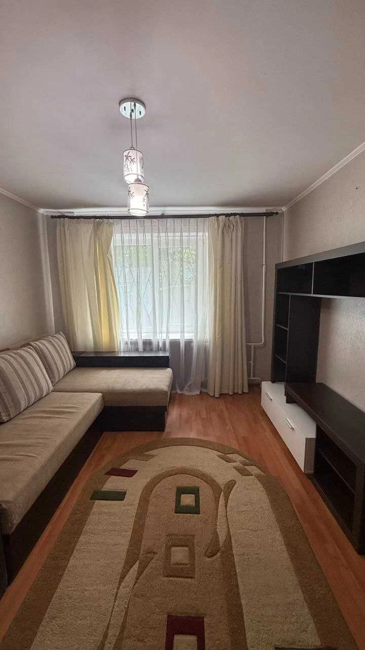 Продам 2 кімнатну в спецпроекті парк Марка Твена ( Горького)